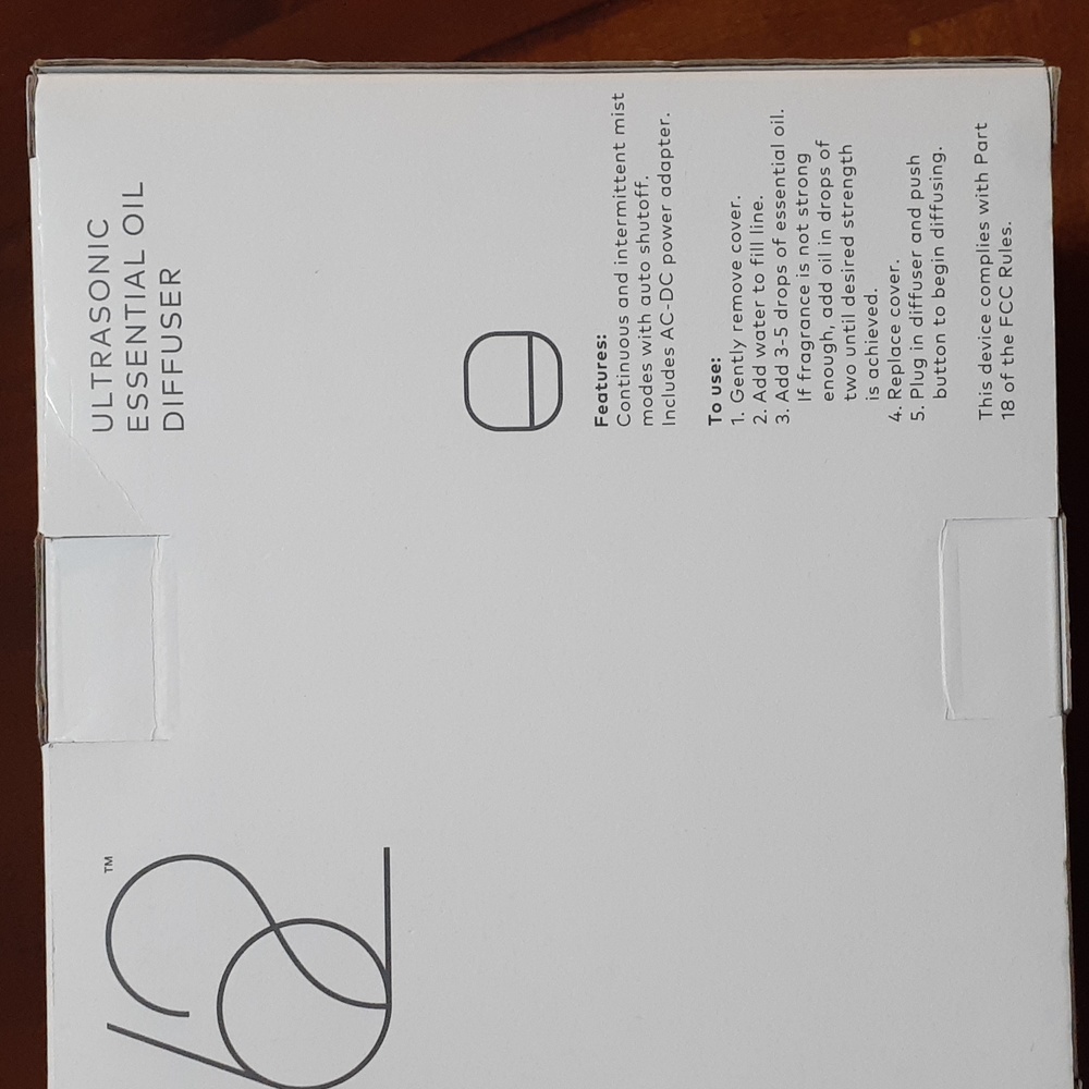 NIB Ultrasonic diffuser - Picture 3 of 5